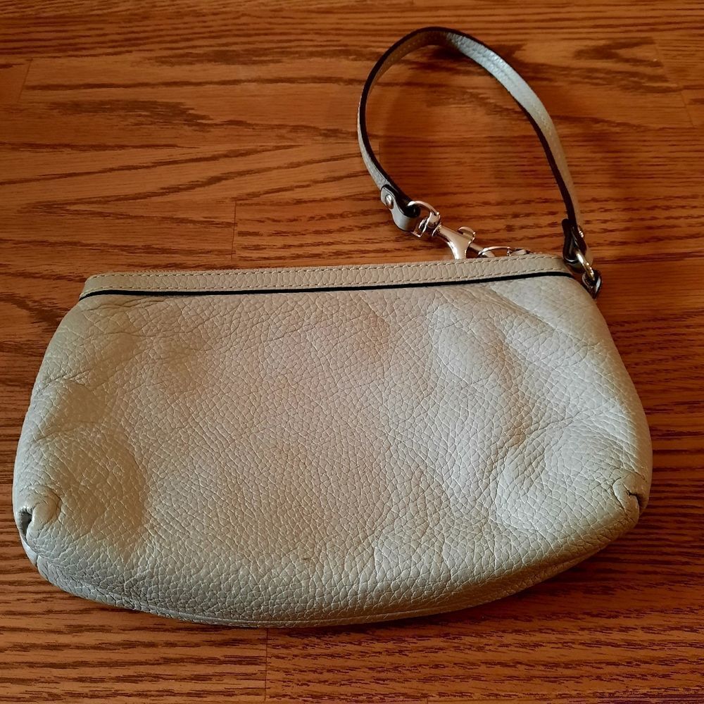 💐COACH Vintage Pebbled Leather Wristlet TIMELESS! - Picture 2 of 13